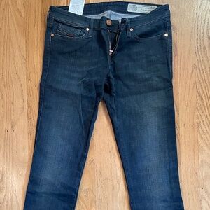 Diesel Skinzee-Low-S Jeans – Super Slim Skinny Stretch  0681G – Made in Italy